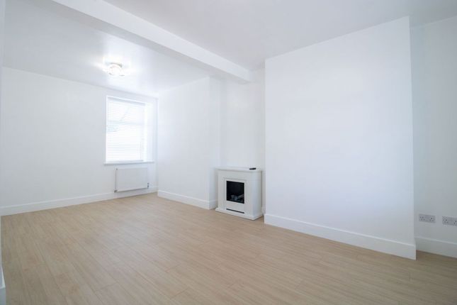 33, Gordon Road, Blackwood photo 4