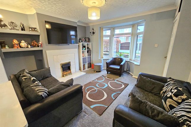 Semi-detached house for sale in Woodland Drive, Mansfield
