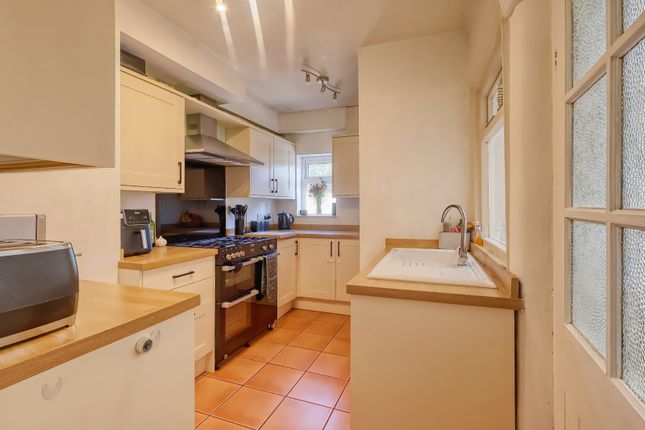 182, Amersham Road, Buckinghamshire photo 4