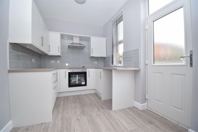 25, Broomcroft Road, Ossett photo 2