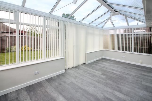 25, Kennerleigh Avenue, Leeds photo 2