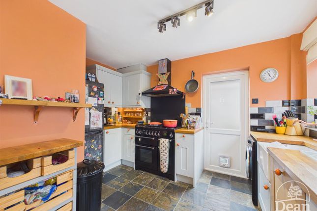 8, Limeway, Lydney photo 2