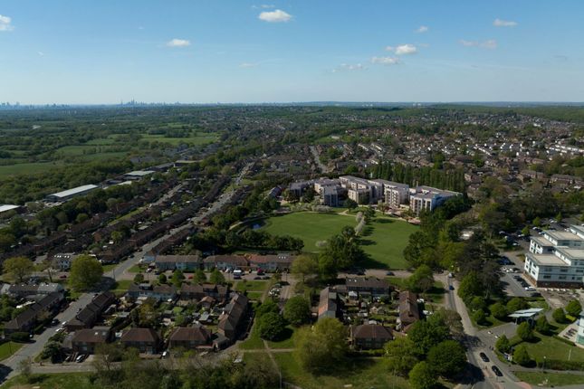 Thumbnail Flat for sale in The Green At Epping Gate, Loughton