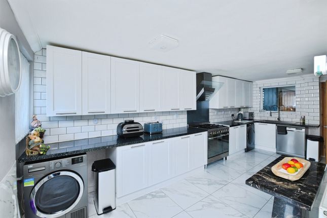 6, Hendwell Close, Plymouth photo 2