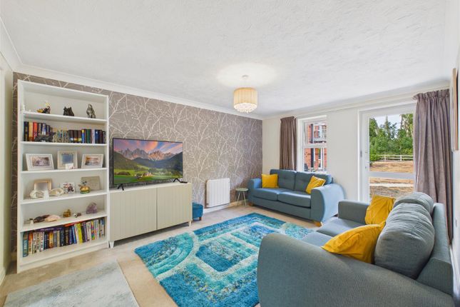 12a, The Ridings, Lowfield Road, Anlaby photo 2