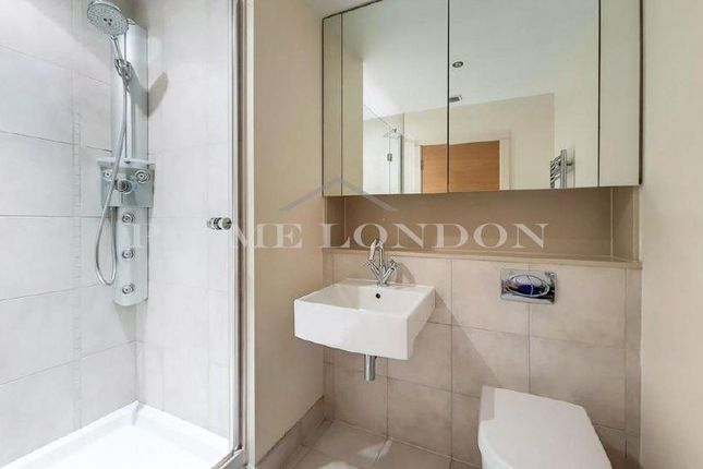 Flat to rent in Marina Point, Imperial Wharf, London