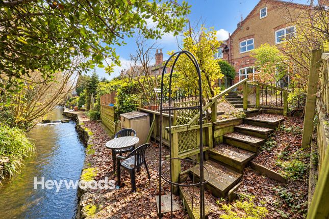 15 River Lea Mews, Crewe photo 2