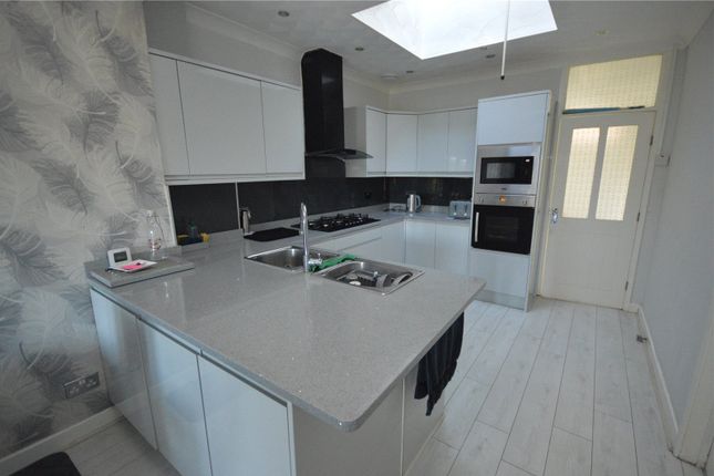 39, Hillary Crescent, Bedfordshire photo 2