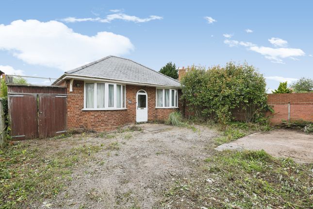 Thumbnail Detached bungalow for sale in Alcester Road, Evesham