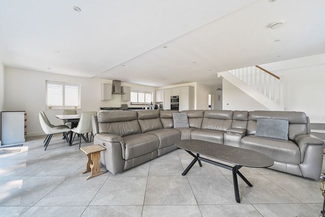 The Cottage, Shripney Road, Bognor Regis photo 2