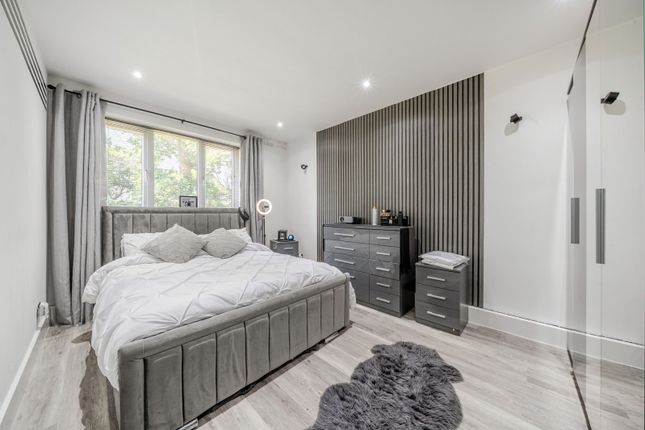 Flat 2 Radley Court, 34, Beachborough Road, Kent photo 4