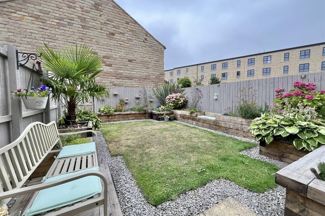 4, Glossop Brook View, Glossop photo 2