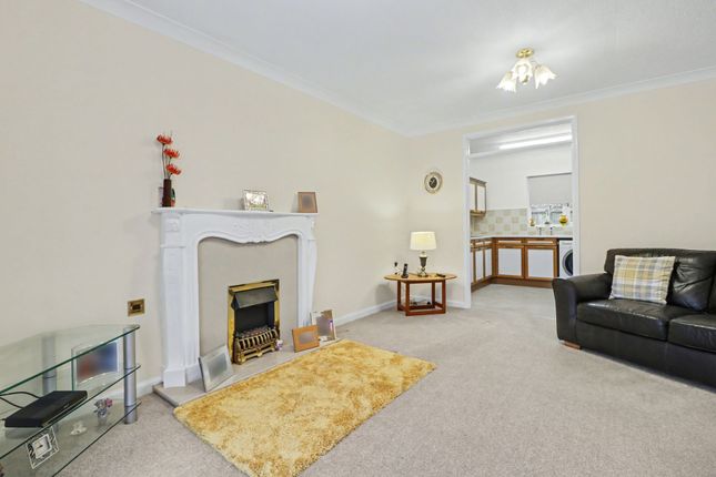 38 Lincoln Court Sharon Road, Southampton photo 3
