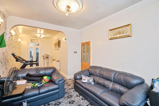 195, Kenelm Road, West Midlands photo 3