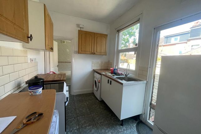 4, Terry Road, Coventry photo 2