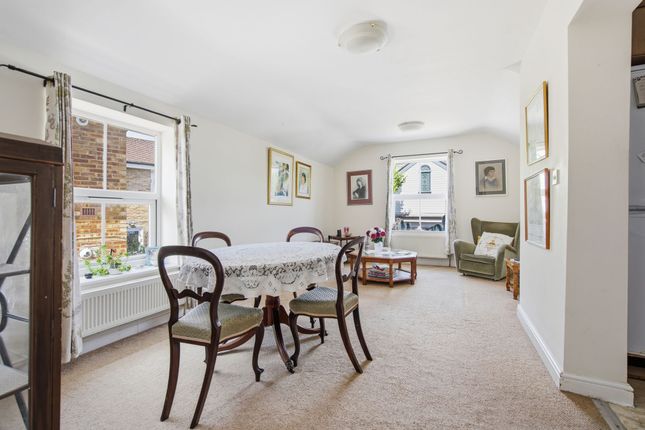52a Upper Village Road, Ascot photo 3
