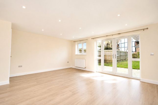 1A, Kings Road, Woking photo 4