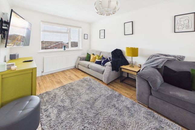 54 Primrose Way, Lydney photo 3