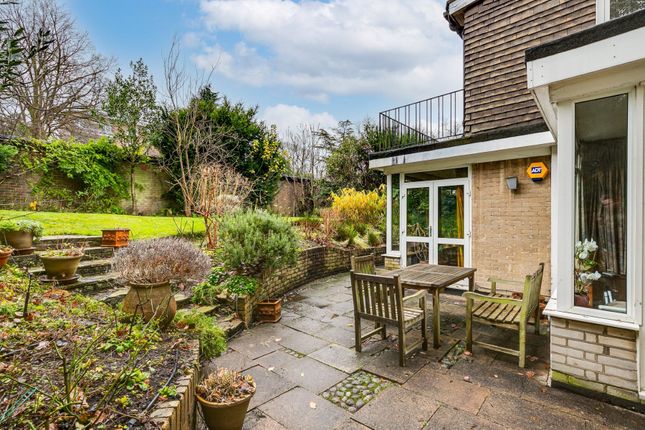 Detached house for sale in View Close, Kenwood, London