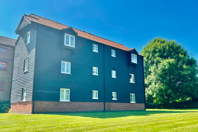 Thumbnail Flat to rent in Kings Meadow Court, Coggeshall Road, Kelvedon