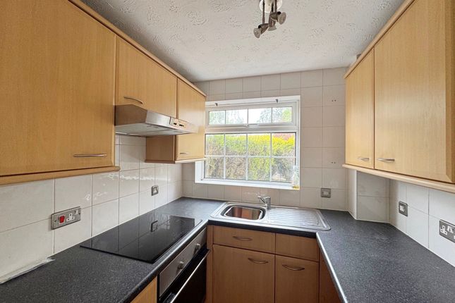 84, Ebourne Close, Kenilworth photo 3
