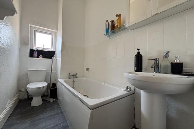 546A, Bryn Road, Wigan photo 4
