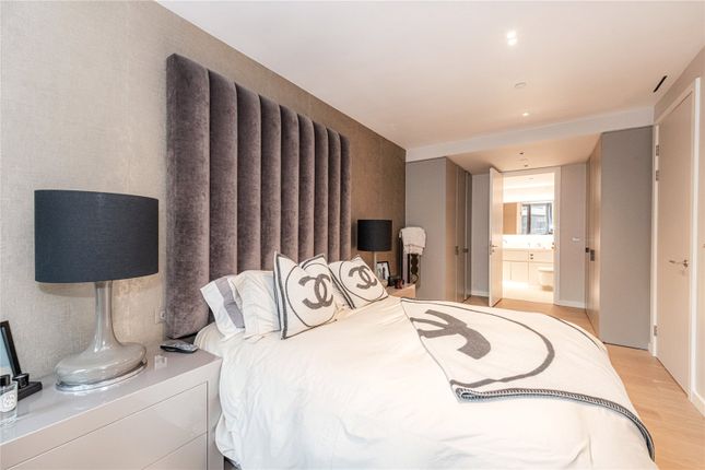 Flat for sale in Tapestry Apartments, 1 Canal Reach