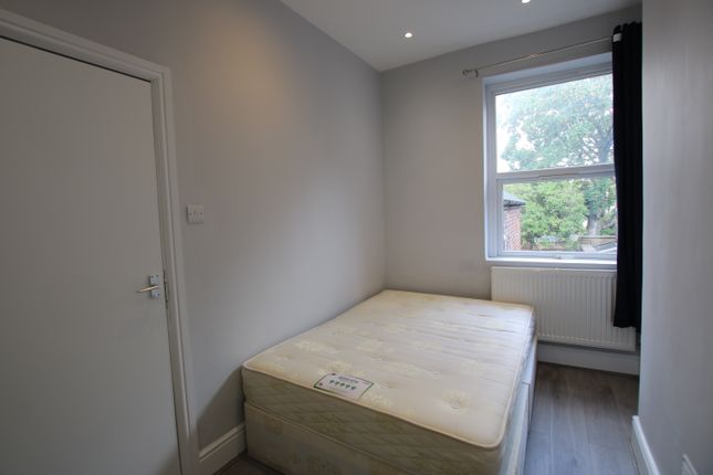 24 (Flat A), Station Parade, London photo 5