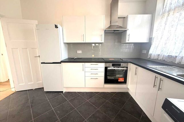 35, The Ridgeway, Barnet photo 5