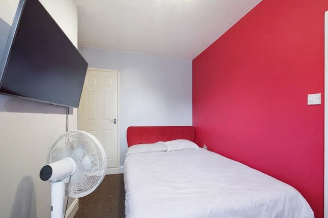 146, Tudor Road, Leicester photo 5