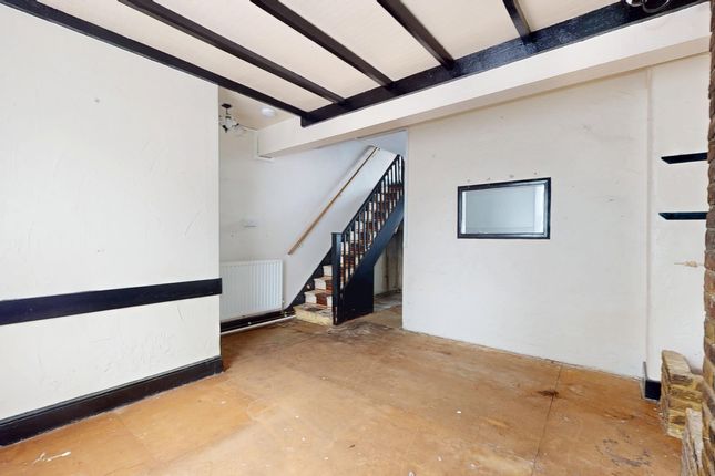 249 Eversleigh Road, London photo 4