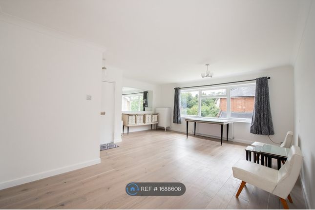 Thumbnail Flat to rent in Finchley, London