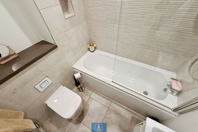 14, Penny Park Lane, Coventry photo 3