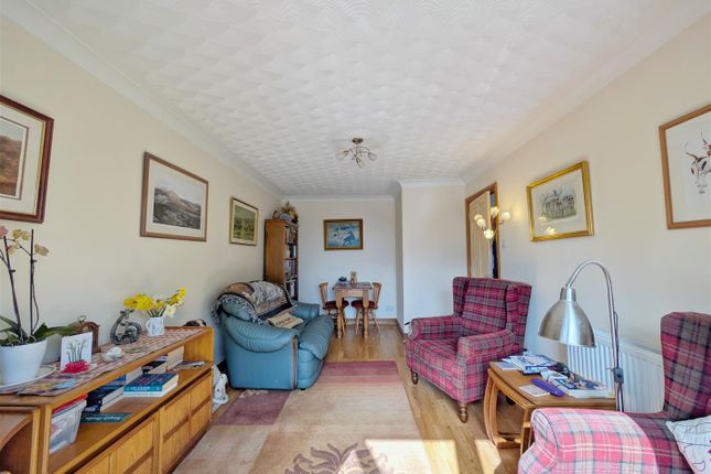 13, Lark Rise, Coleford photo 3