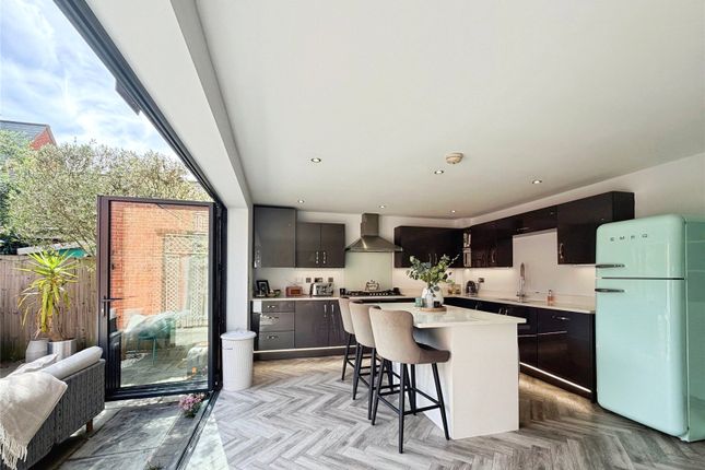 6, Alexander Avenue, Angmering photo 3