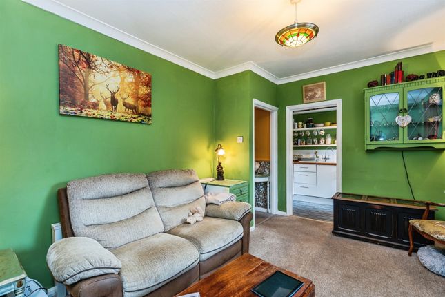 Flat 16, Dukes Mill, Broadwater Road, Romsey photo 3
