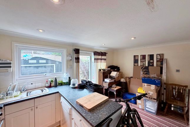 40 Baronsdale Close, Ipswich photo 4