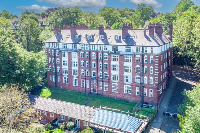 3-bed flat on Flat 1, Leeds, £240,000