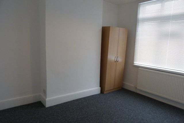 36, Lancaster Road, London photo 3