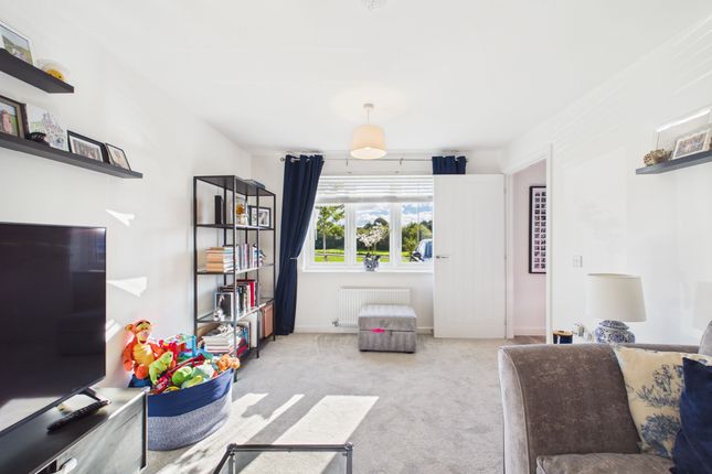 4 Skylark Gardens, Glasgow photo 4