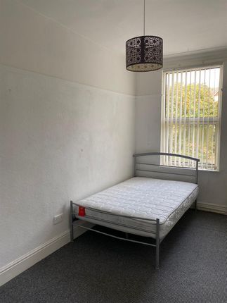 Room to rent in Fulwood Road, Aigburth, Liverpool