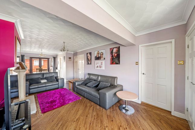 1 Magdalen Drive, Wigan photo 4