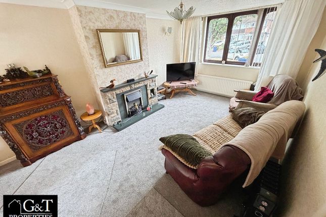 29 The Plantation, Brierley Hill photo 2