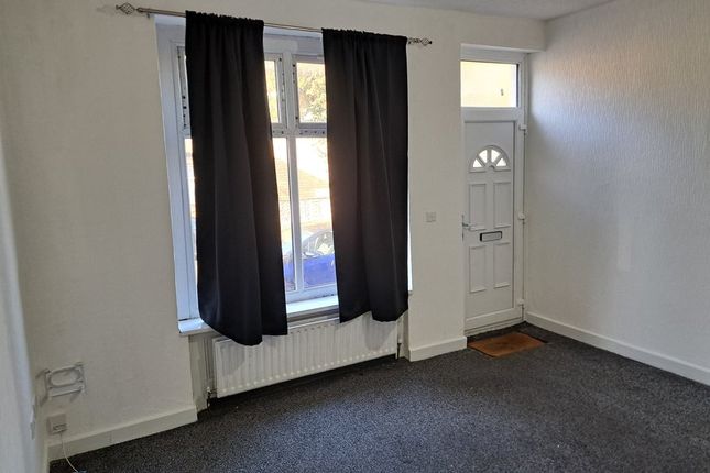 Retford Place, Bradford photo 3