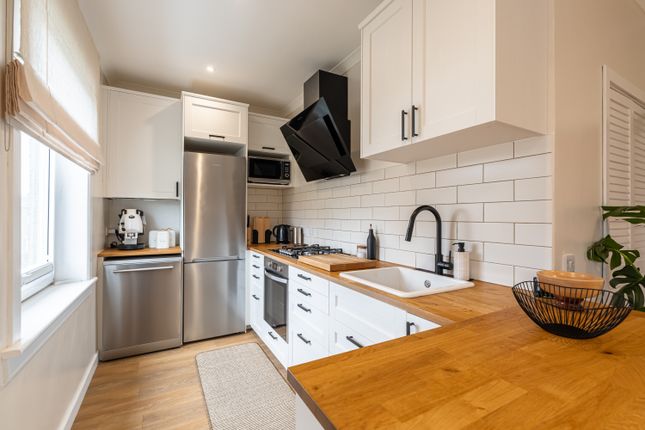 52, Broomfield Crescent, Edinburgh photo 4