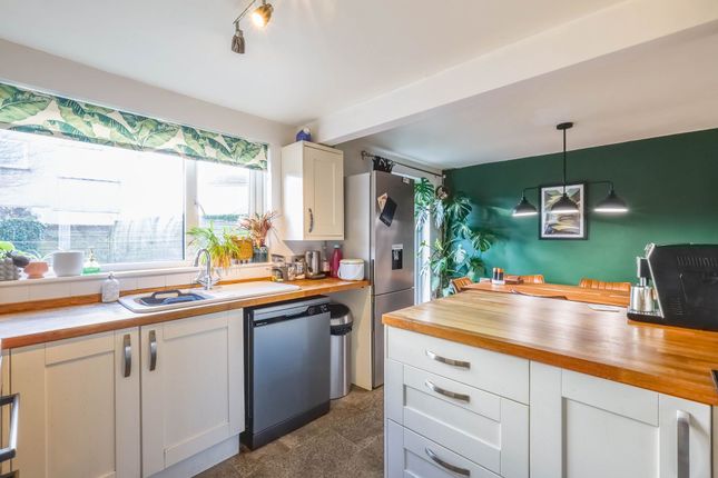 22 Mayfield Drive, Kendal photo 4