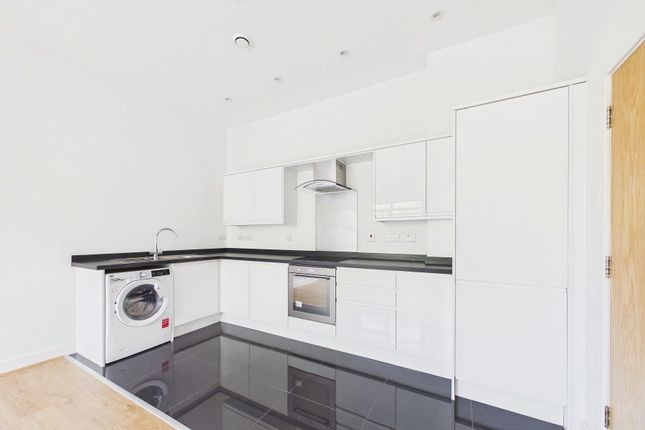 10, Bradley Court, Camberley photo 2