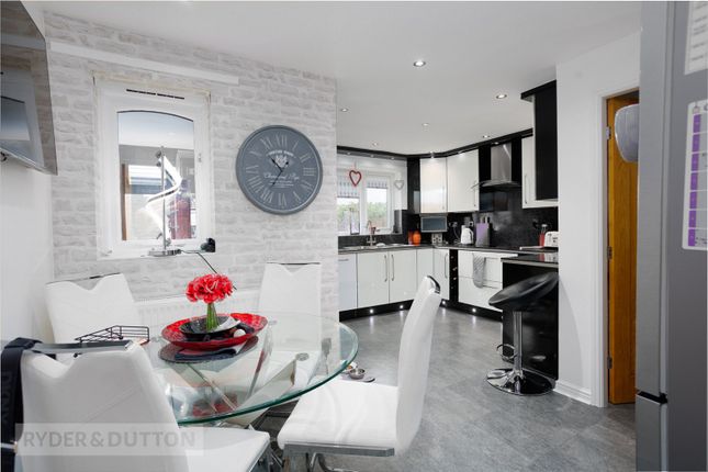 32, Old Kiln Lane, Saddleworth photo 4