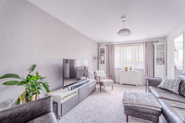 2, Renton Drive, Bathgate photo 3