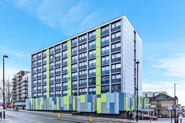 Studio flat on Flat 32, 76, Trident House, Station Road, Hayes, £150,000